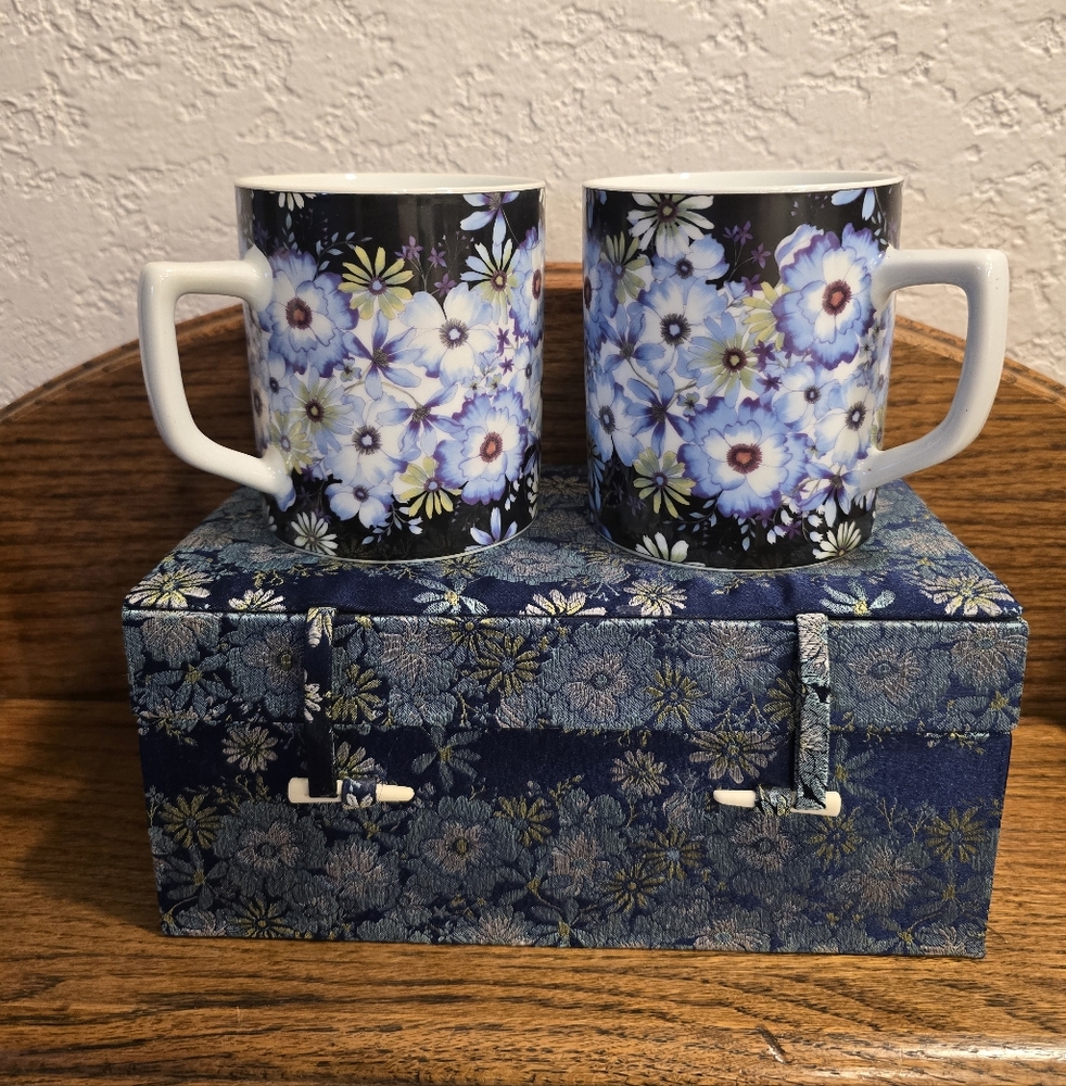 Barnes & Noble Bookstore Floral Blue and White Mugs Set Of 2